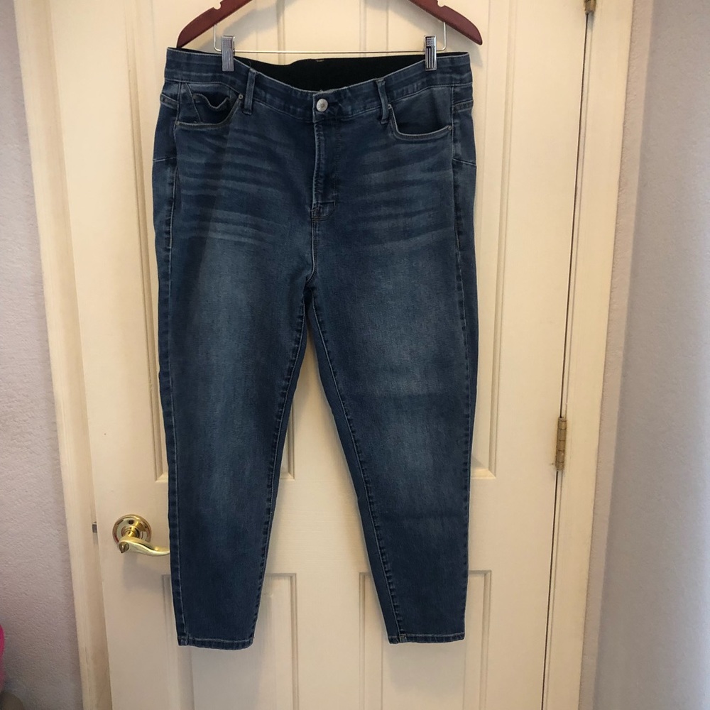 Rebel Wilson X Angels Super Base Jeans